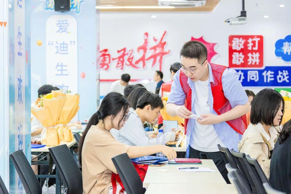3万应届生入职，比亚迪“人才长期主义”成就车市王者地位
