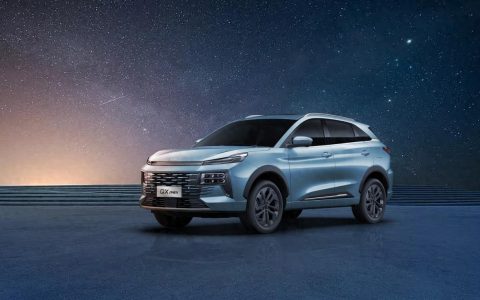 实力略有 但诚意不足——江淮首款插混SUV QX PHEV