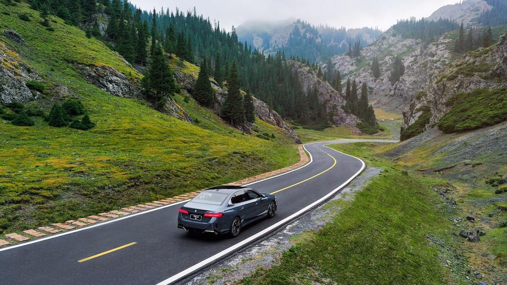 更懂中国，全新BMW 5系树立豪华价值新标杆