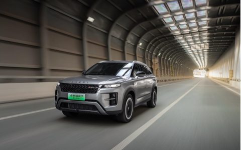 全新瑞虎7“三车齐发” 可油可电 9.99万元起售