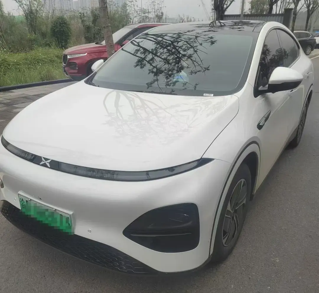 小鹏G6新车跑偏，解决不了问题就耍赖？