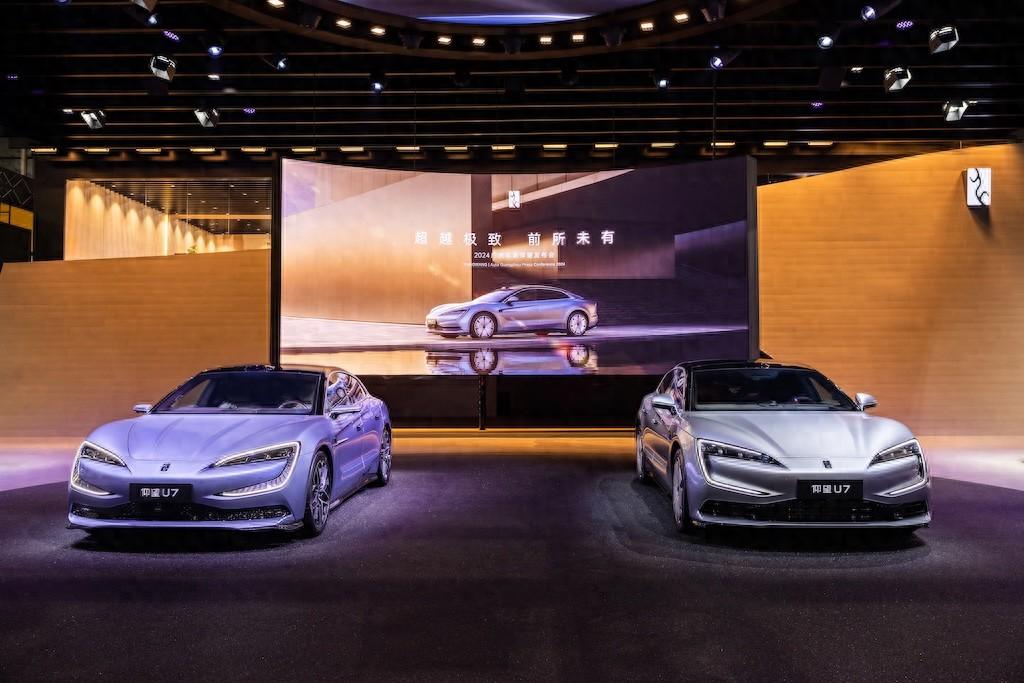 仰望U7 PHEV、EV双旗舰 广州车展开启预售