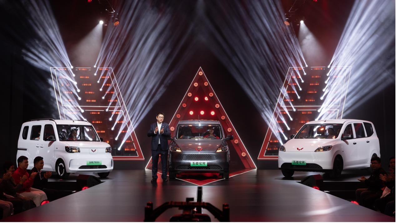 五菱携手宁德时代发布商用车换电战略，打造“换电神车”