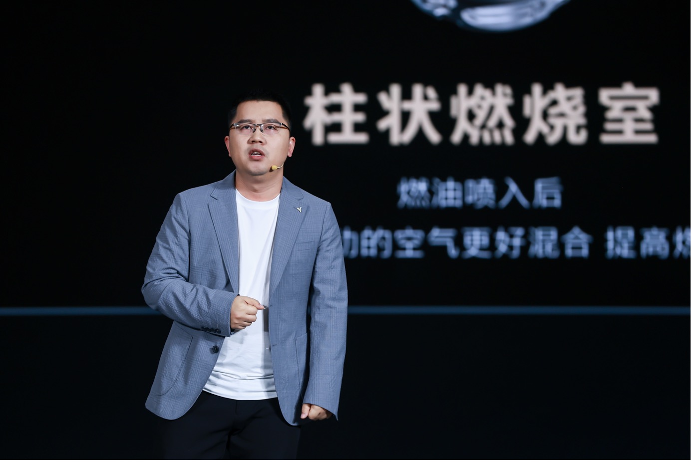 三擎齐发潮野进化 2025款坦克300售价19.98-24.98万元