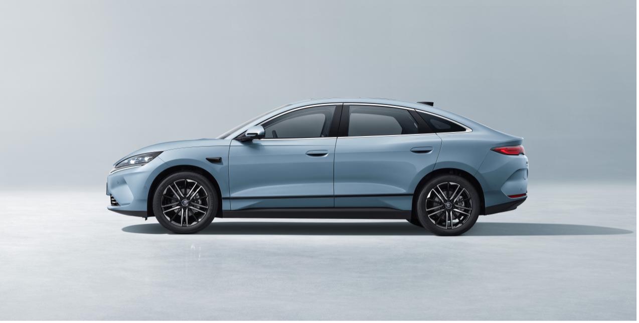 平替小米SU7！最带感的“智美中级车”秦L EV 11.98万元起
