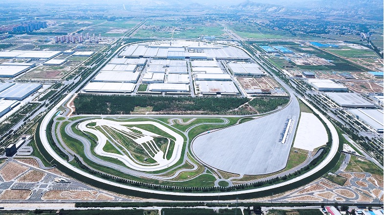 2025长城汽车智慧工厂半程马拉松燃情开跑