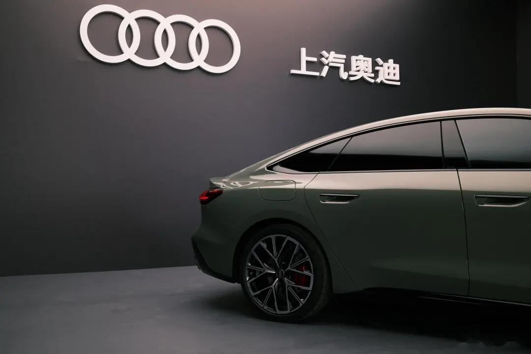 奥迪Q6降价15万元与大众途昂争食,新能源时代的奥迪真成了杂牌?