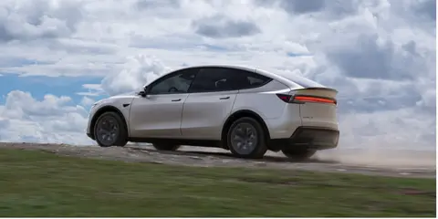 特斯拉发布全新大六座豪华SUV Model Y L，33.9万元起售