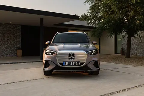 全新纯电GLC SUV全球首发,国产长轴距版本明年上市