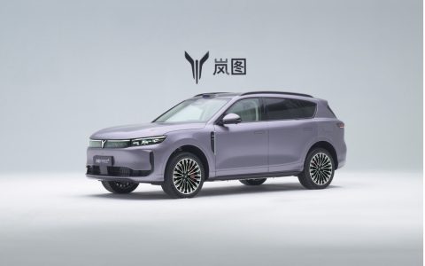 跟风闭眼选！岚图FREE+25万级的“宝藏车”