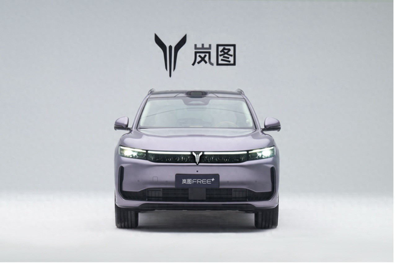 跟风闭眼选！岚图FREE+25万级的“宝藏车”