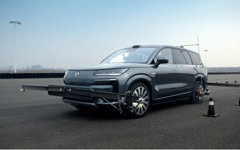 三破世界纪录！腾势N9以210km/h通过高速避让