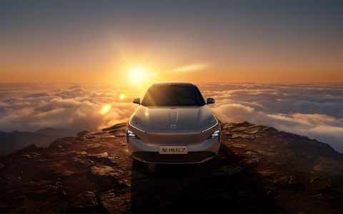 越级满配家庭大五座SUV 别克至境定名“至境E7”