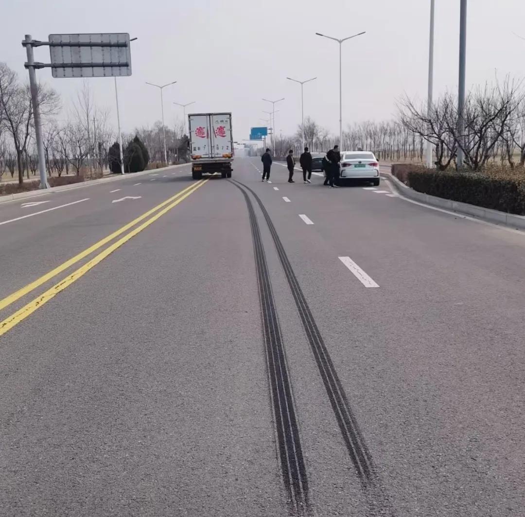刚买的新车刹车跑偏，中国重汽汕德卡只能无休止地修下去？