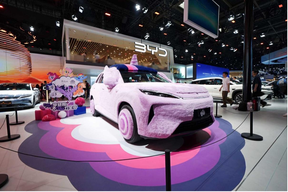 元力智趣闪充SUV，第三代元PLUS北京车展全球首发亮相