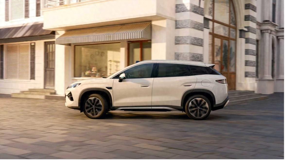 最值得购买的B级插混SUV 比亚迪宋Ultra DM-i上市12.99万元起